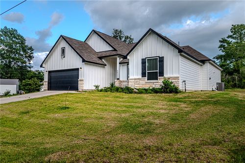 26553 Doe Ln, Hempstead, TX, 77445-2513 | Card Image