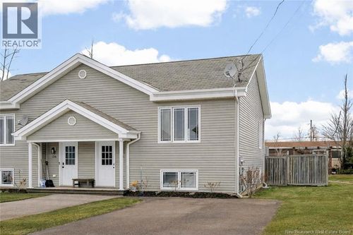 128 Lakeburn Ave, Dieppe, NB, E1A0Y7 | Card Image