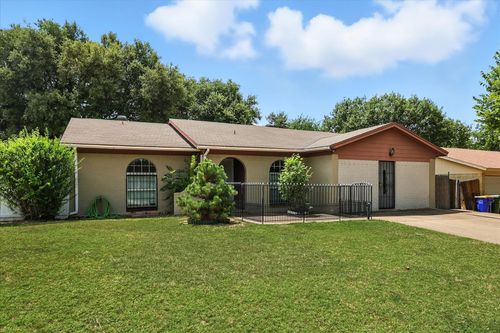 6648 Harrison Way, Watauga, TX, 76148-2305 | Card Image