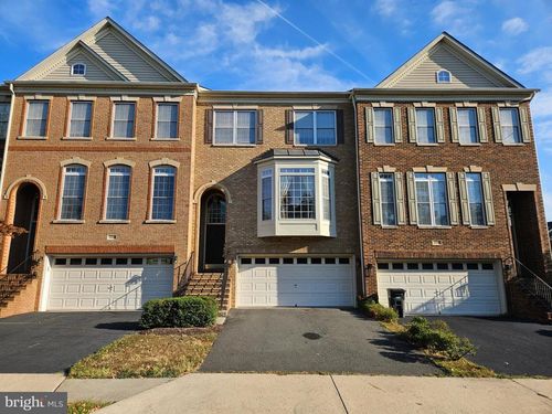 25860 Commons Sq, South Riding, VA, 20152-6356 | Card Image