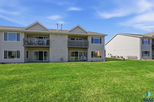 18-7107 W 56th St Street, Sioux Falls, SD, 57106 | Card Image