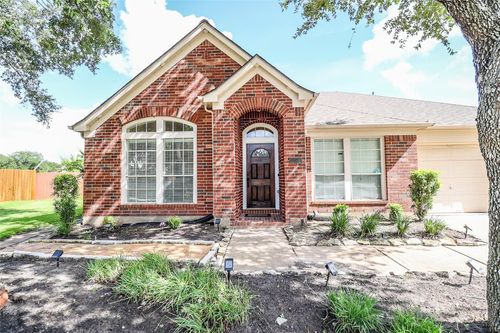 34 Crestview Trl, Houston, TX, 77082-1519 | Card Image