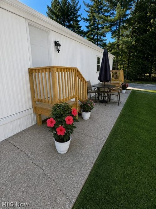 58-9735 Chillicothe Rd, Kirtland, OH, 44094-9346 | Card Image