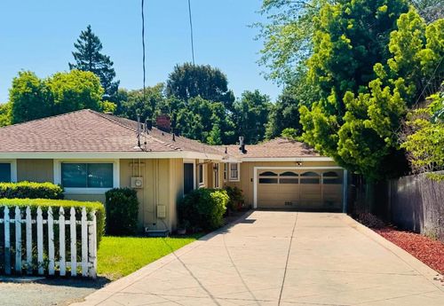 2085 Addison Ave, East Palo Alto, CA, 94303-1802 | Card Image