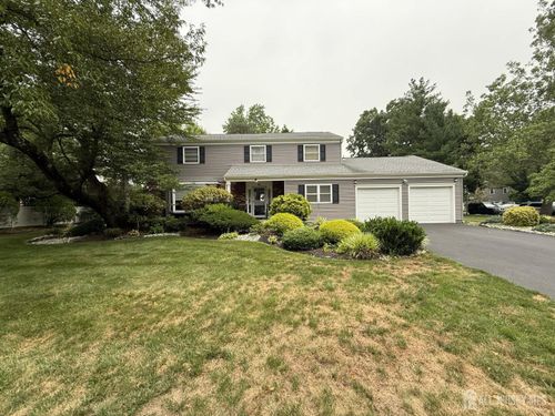 86 Tall Oaks Dr, East Brunswick, NJ, 08816-3434 | Card Image