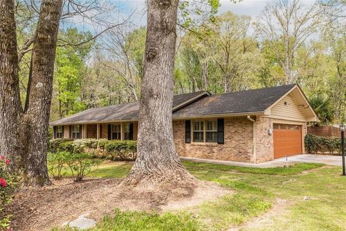 3360 Embry Hills Dr, Atlanta, GA, 30341-4330 | Card Image