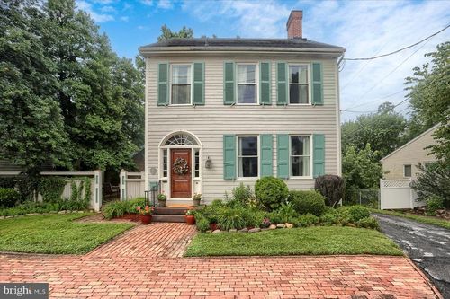 535 N Spring St, MIDDLETOWN, PA, 17057-1946 | Card Image
