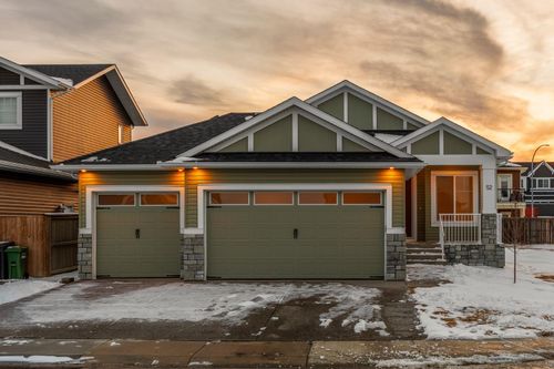52 Lakes Estates Cir, Strathmore, AB, T1P0B6 | Card Image