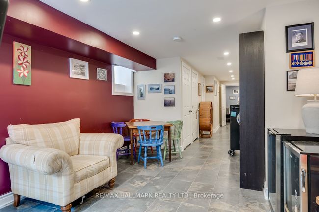 223 Wallace Ave, House attached with 5 bedrooms, 3 bathrooms and 1 parking in Toronto ON | Image 13