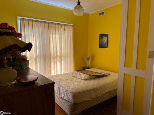 420 N Court St, Ottumwa, IA, 52501-2644 | Card Image