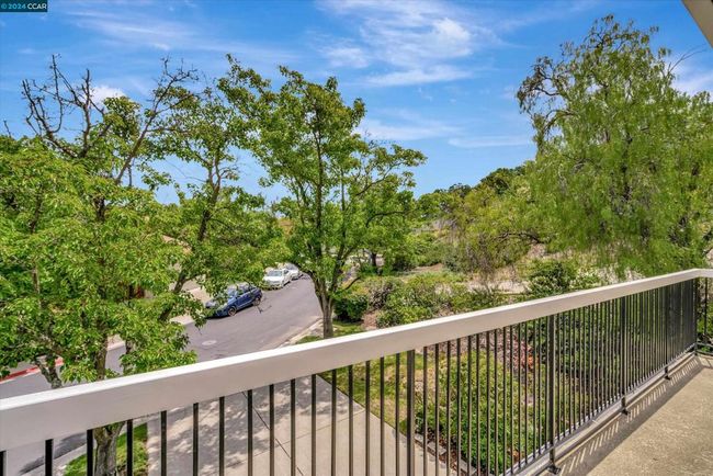 1056 Camino Verde Cir, Townhouse with 3 bedrooms, 4 bathrooms and 2 parking in Walnut Creek CA | Image 34