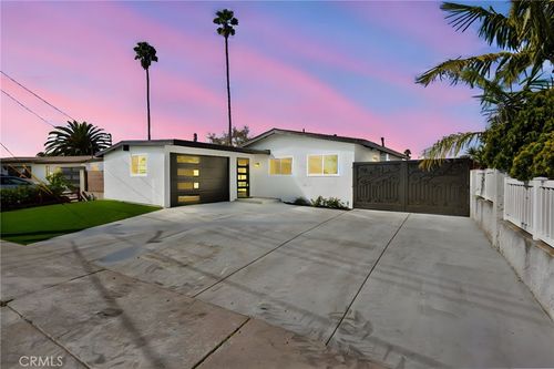 4862 Kings Way, San Diego, CA, 92117-2913 | Card Image