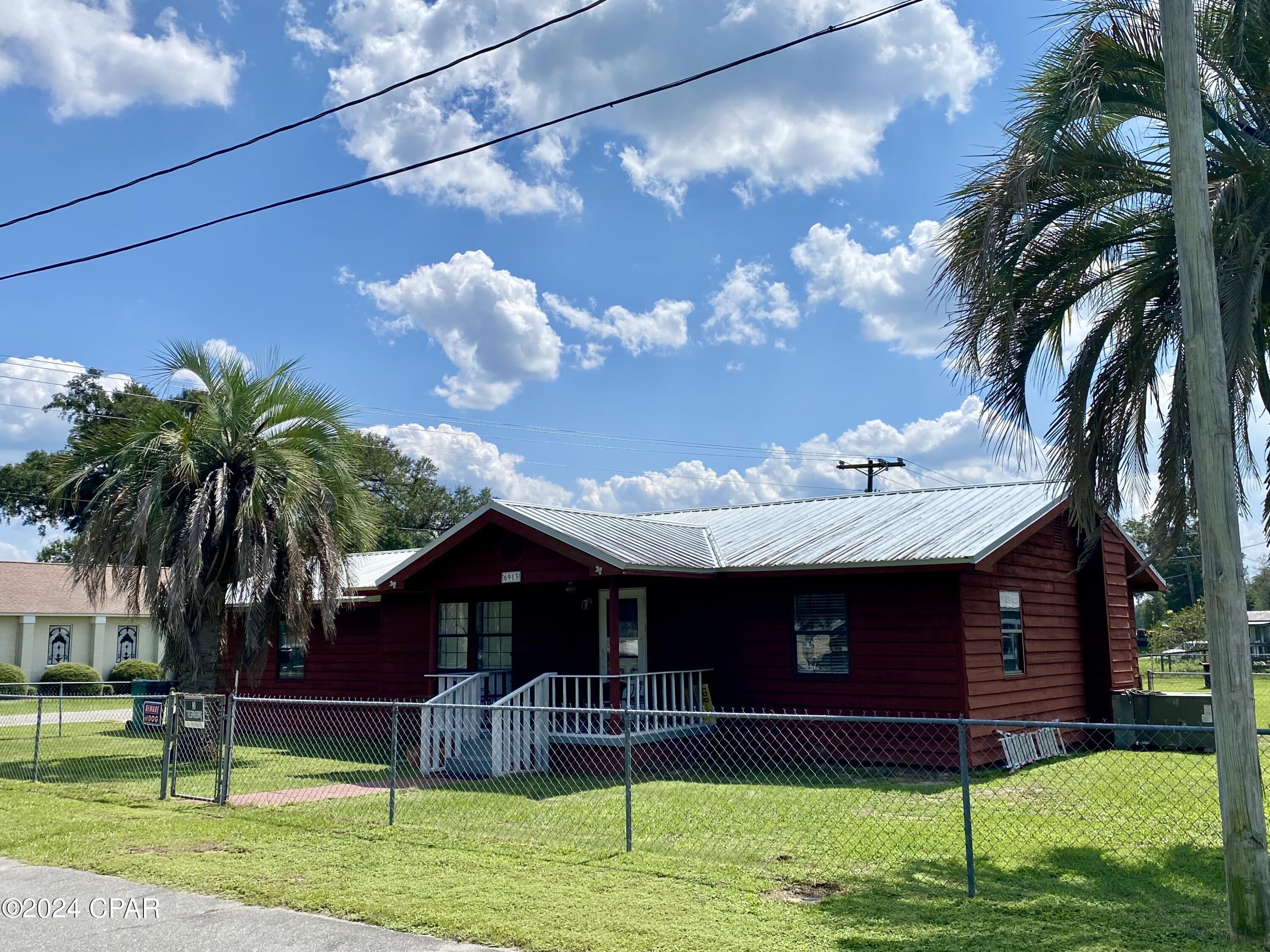 Broadway St, Grand Ridge, FL 32442