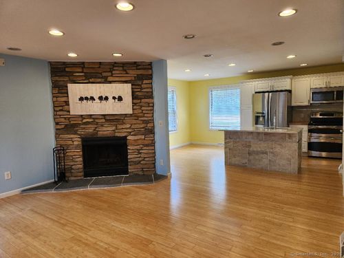 22 Bay Path Way, Branford, CT, 06405-2659 | Card Image