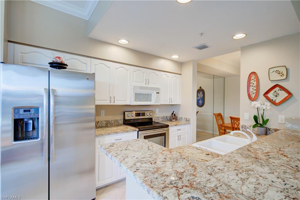 Residential in NAPLES 2