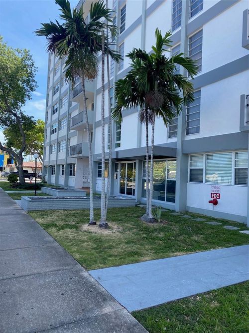 apt-202-1400 Sw 27th Ave, Miami, FL, 33145-1239 | Card Image