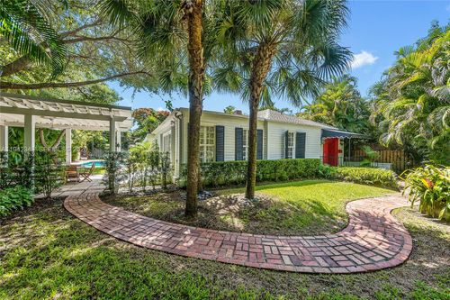 4255 Lennox Dr, Miami, FL, 33133-6720 | Card Image