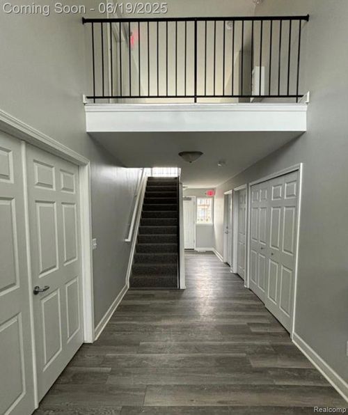 29264 Gloede Dr, Warren, MI, 48088-4000 | Card Image