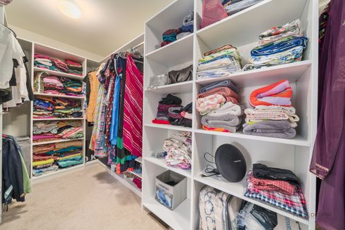 1987 Wright Blvd, Buffalo Grove, IL, 60089-4643 | Card Image