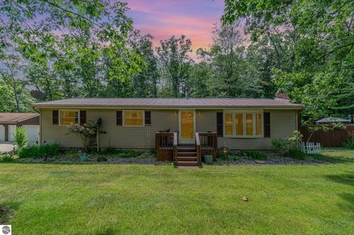 4141 Mockingbird Cir, Farwell, MI, 48622-9663 | Card Image