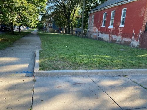 301 115th St, Chicago, IL, 60628-5441 | Card Image