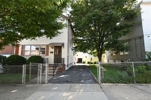 1313 126th Street, New York, NY, 11356 | Card Image