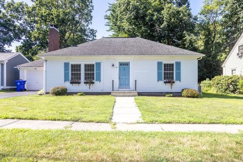 52 Ferrante Ave, Greenfield, MA, 01301-1417 | Card Image