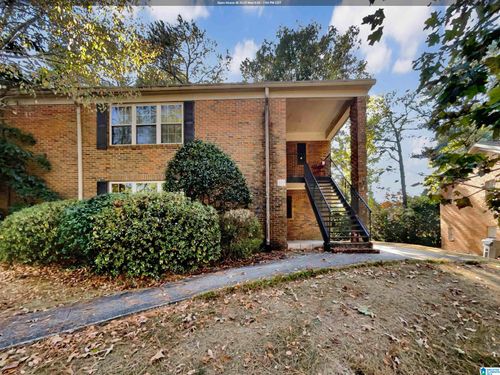 2052-2052 Montreat Cir, VESTAVIA HILLS, AL, 35216-3902 | Card Image