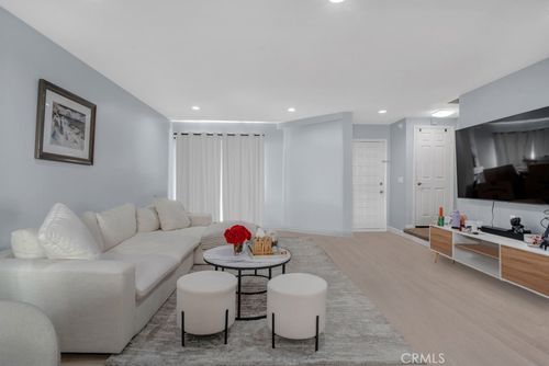 4-14319 Addison St, Sherman Oaks, CA, 91423-2248 | Card Image