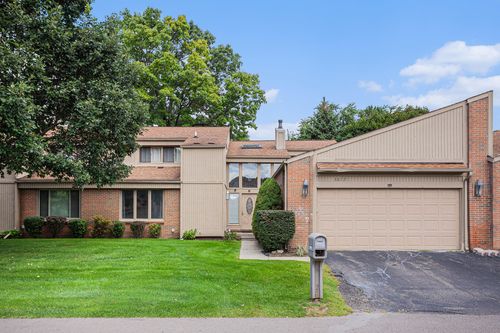 36721 Tanglewood Ln, Farmington Hills, MI, 48331-1948 | Card Image