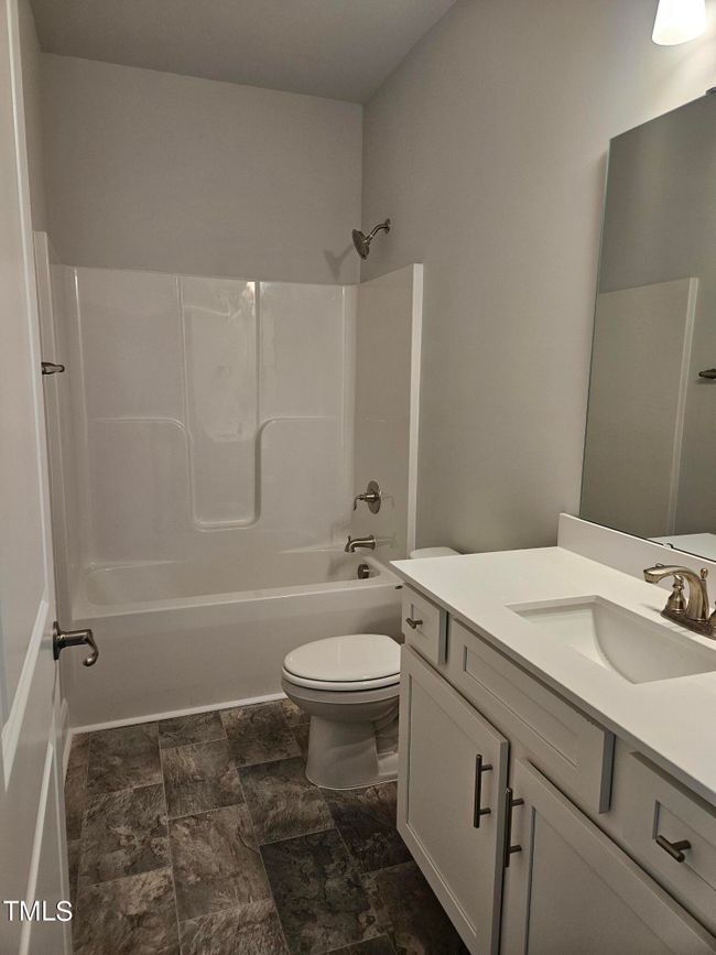 Hall bath | Image 26
