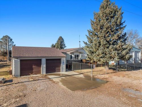 507 1st Ave W, Bison, SD, 57620-7104 | Card Image