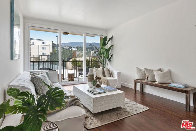 159 - 23901 Civic Center Way, Condo with 2 bedrooms, 2 bathrooms and 2 parking in Malibu CA | Image 9