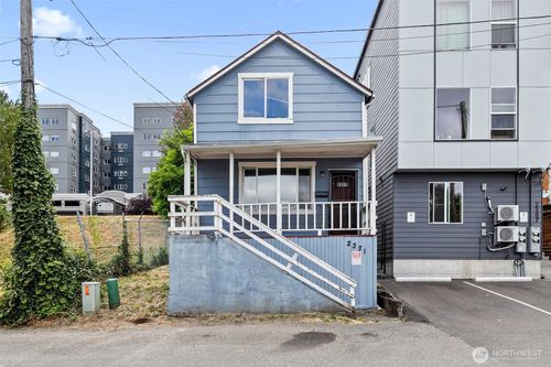 2371 Yakima Ave, Tacoma, WA, 98405-3850 | Card Image