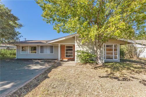 520 Helena St, Bryan, TX, 77801-3411 | Card Image