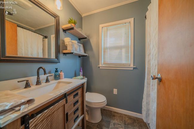 515 Jackson St, House other with 3 bedrooms, 2 bathrooms and 2 parking in Tiffin OH | Image 5