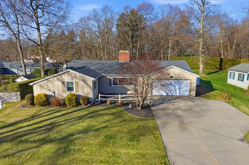 17 Laurence Dr, West Springfield, MA, 01089-1736 | Card Image