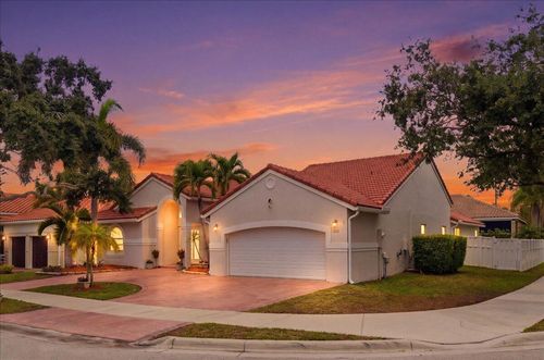 830 Heritage Drive, Weston, FL, 33326 | Card Image