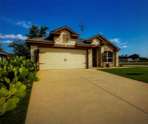 2900 Fitzhugh Ave, Fort Worth, TX, 76105-3929 | Card Image