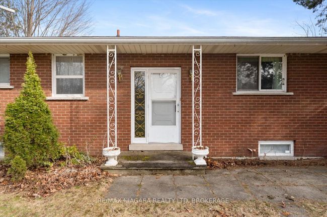 12 Harbourview Rd, House other with 3 bedrooms, 2 bathrooms and 8 parking in Port Colborne ON | Image 5