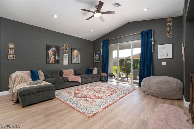 Family Room | Image 7