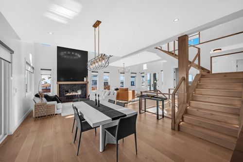 {{alt}} | Card Image