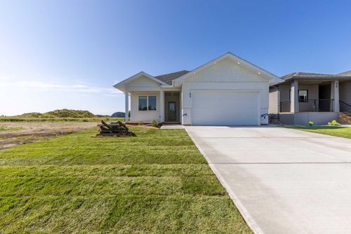 62 E 300 S, Raymond, AB, T0K | Card Image