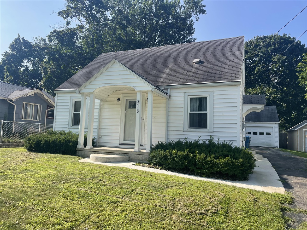 Buchanan Ave, Kalamazoo, MI 49001