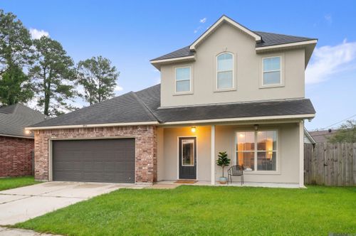 6916 Silver Springs Dr, Greenwell Springs, LA, 70739-4031 | Card Image