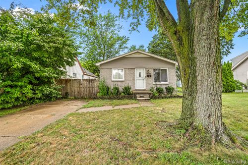 23385 Battelle Ave, Hazel Park, MI, 48030-1420 | Card Image