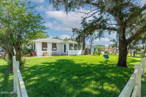933 7th Ave N, Jacksonville Beach, FL, 32250-4623 | Card Image