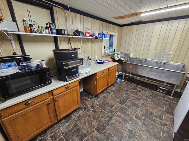 124 Main St, Home with 0 bedrooms, 5 bathrooms and null parking in Vincennes IN | Image 23
