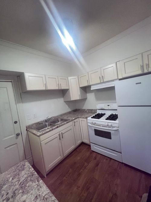 226-226 S 4th St, Aurora, IL, 60505-4312 | Card Image