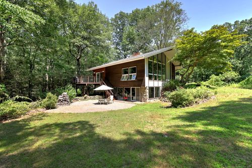576 Wheelers Farm Rd, Orange, CT, 06477-3716 | Card Image